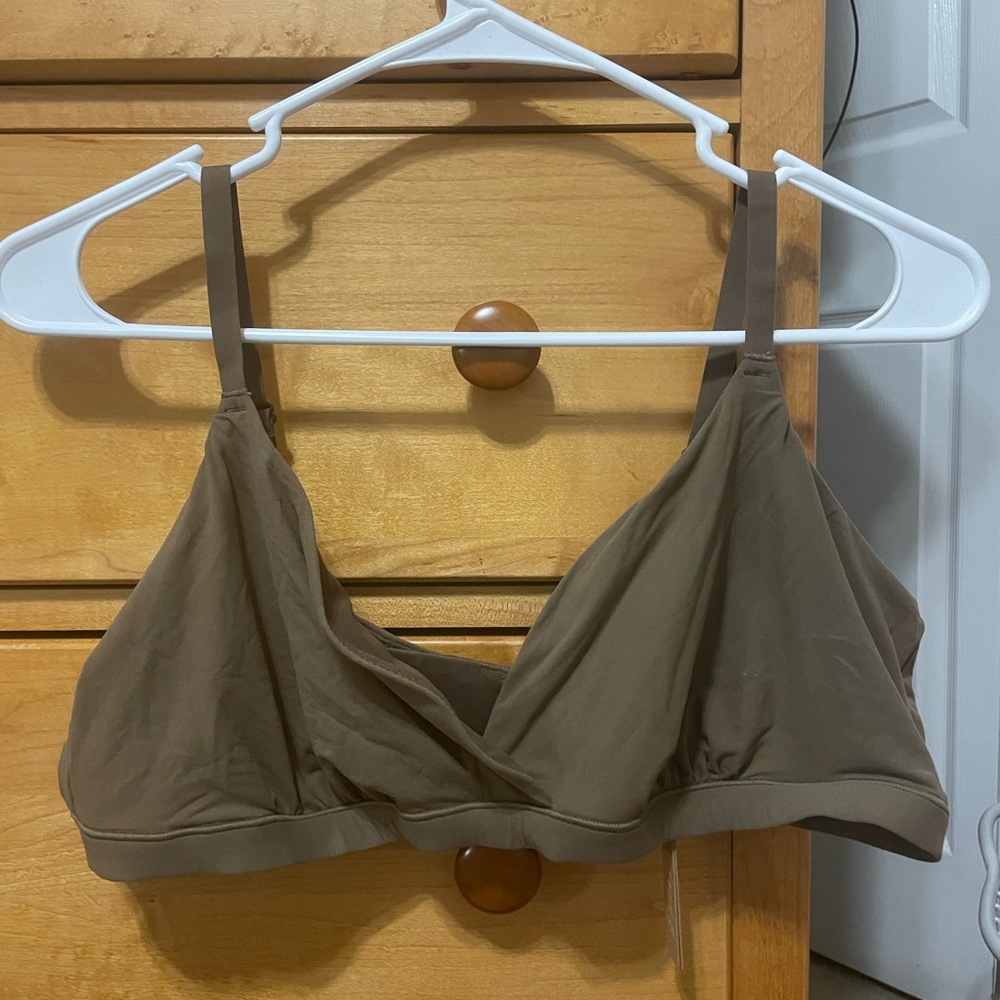 SKIMS Triangle Bralette 3X